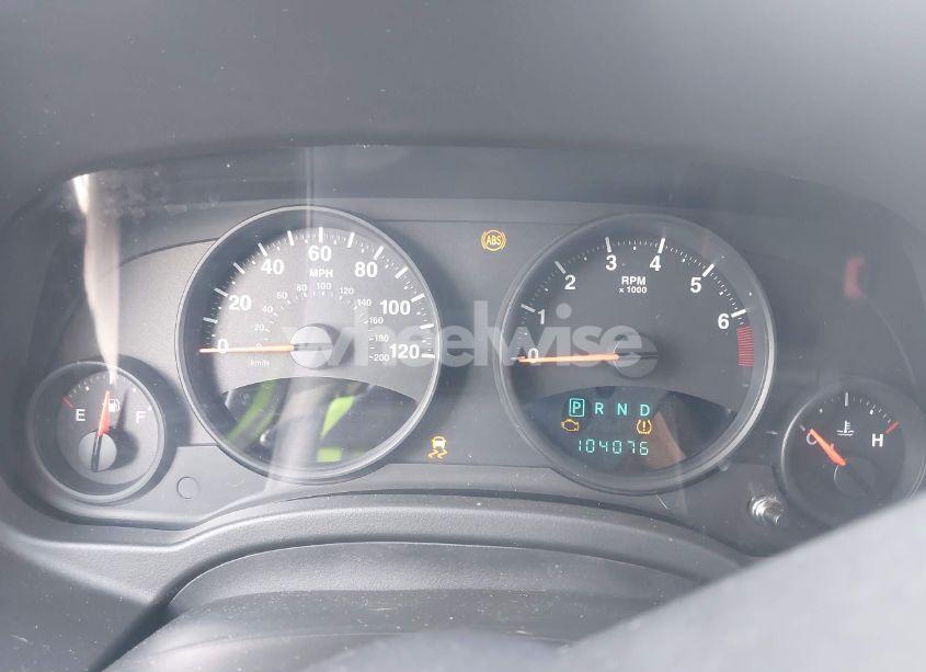 Photo 7 of 2011 Jeep Compass (VIN 1J4NT1FA2BD240921)