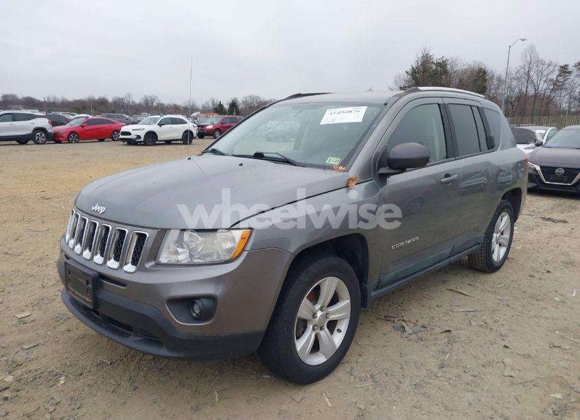 Photo 2 of 2011 Jeep Compass (VIN 1J4NT1FA2BD241485)