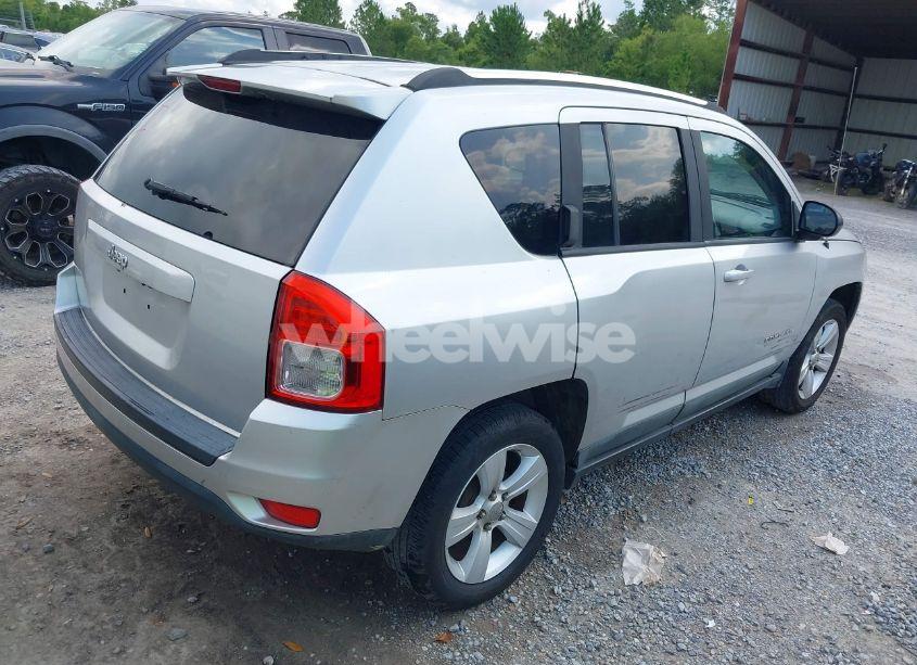 Photo 4 of 2011 Jeep Compass (VIN 1J4NT1FA2BD286331)