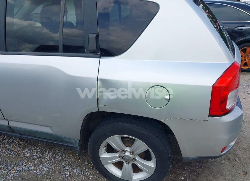 Photo 6 of 2011 Jeep Compass (VIN 1J4NT1FA2BD286331)