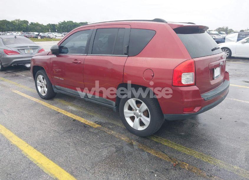 Photo 3 of 2011 Jeep Compass (VIN 1J4NT1FA3BD159880)