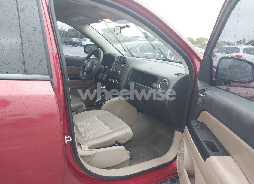 Photo 5 of 2011 Jeep Compass (VIN 1J4NT1FA3BD159880)