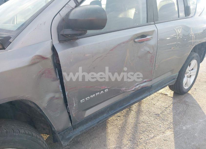 Photo 6 of 2011 Jeep Compass (VIN 1J4NT1FA3BD256531)