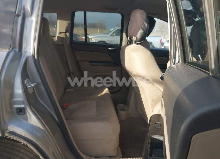 Photo 8 of 2011 Jeep Compass (VIN 1J4NT1FA3BD256531)