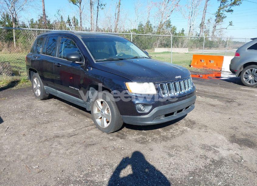 2011 Jeep Compass (VIN 1J4NT1FA4BD208116) main photo