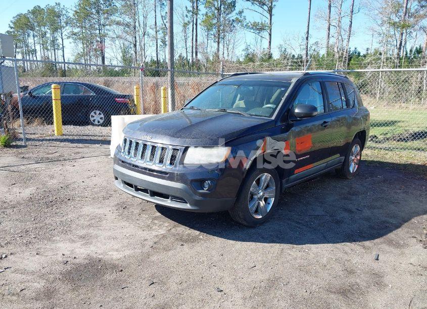 Photo 2 of 2011 Jeep Compass (VIN 1J4NT1FA4BD208116)
