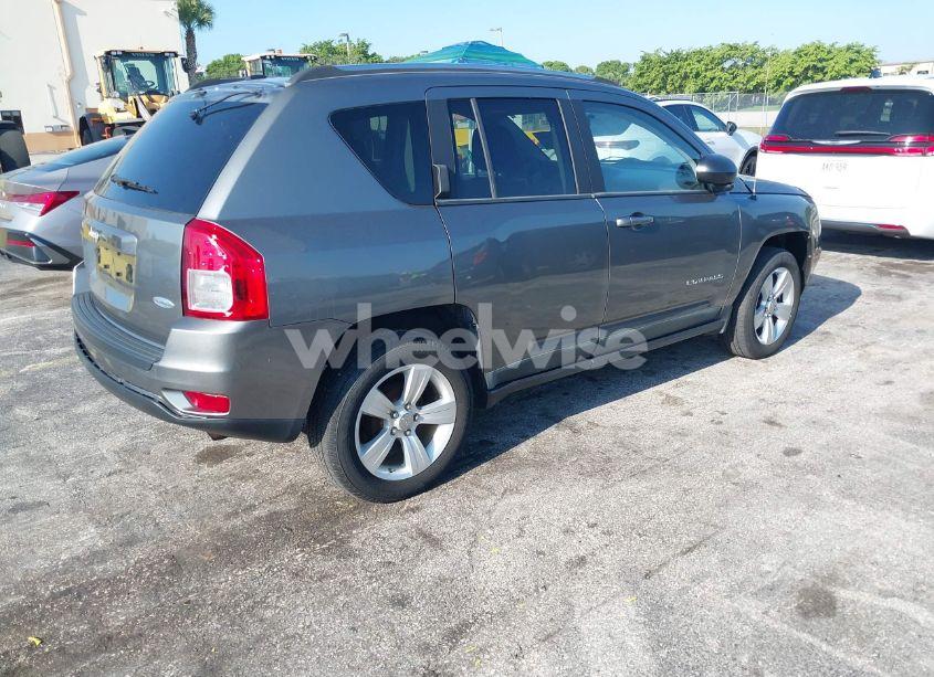 Photo 4 of 2011 Jeep Compass (VIN 1J4NT1FA4BD213994)