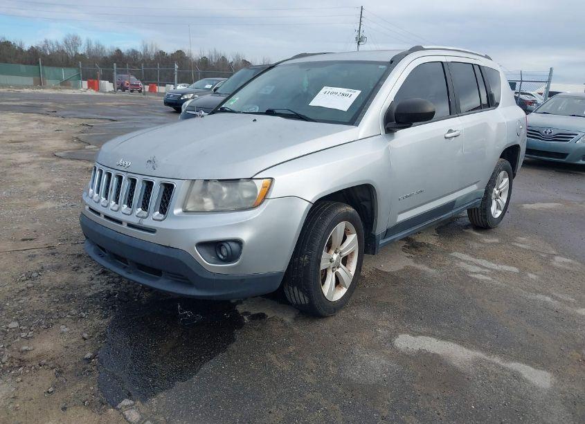 Photo 2 of 2011 Jeep Compass (VIN 1J4NT1FA4BD253573)