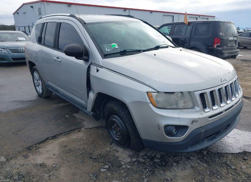 Photo 6 of 2011 Jeep Compass (VIN 1J4NT1FA4BD253573)