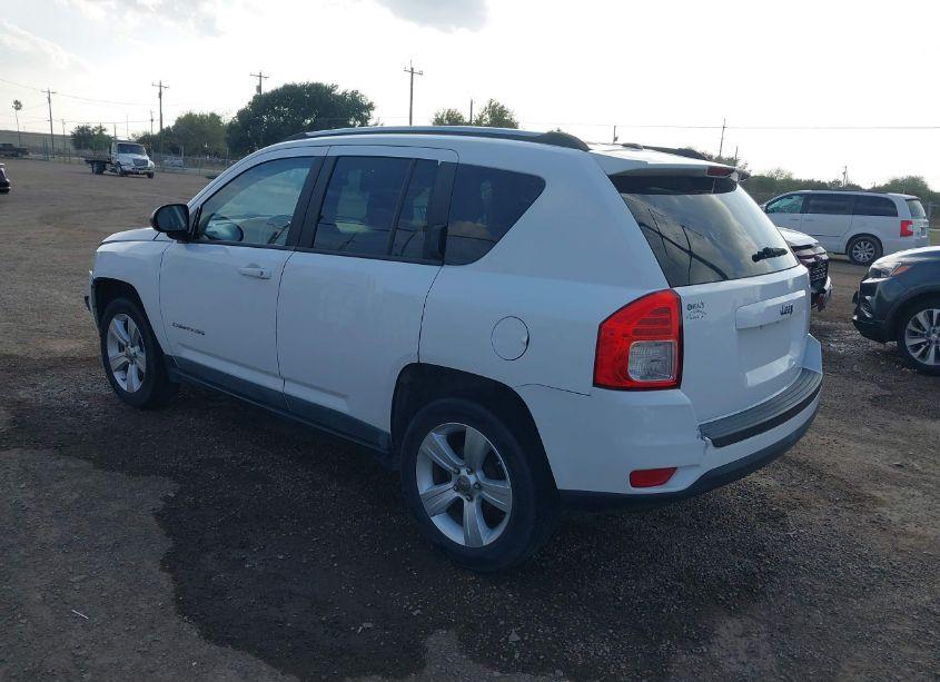 Photo 3 of 2011 Jeep Compass (VIN 1J4NT1FA4BD289957)