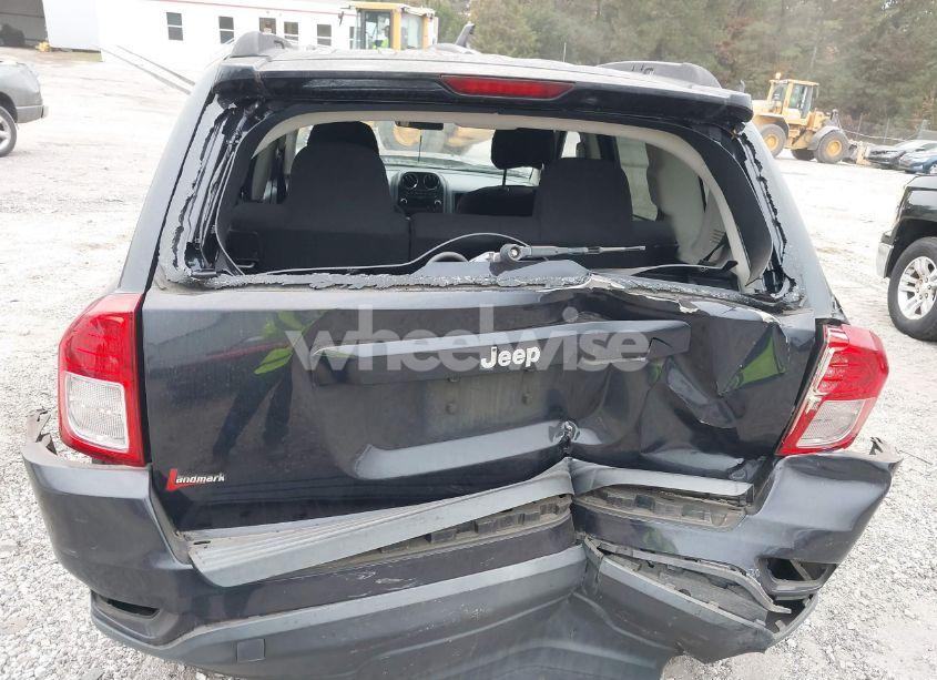 Photo 12 of 2011 Jeep Compass (VIN 1J4NT1FA7BD165634)