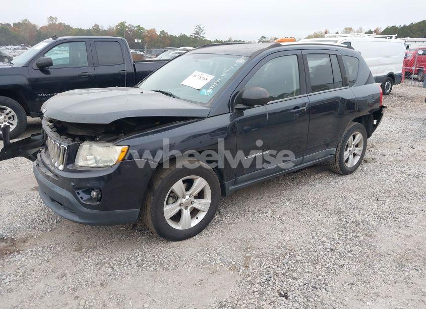 Photo 2 of 2011 Jeep Compass (VIN 1J4NT1FA7BD165634)