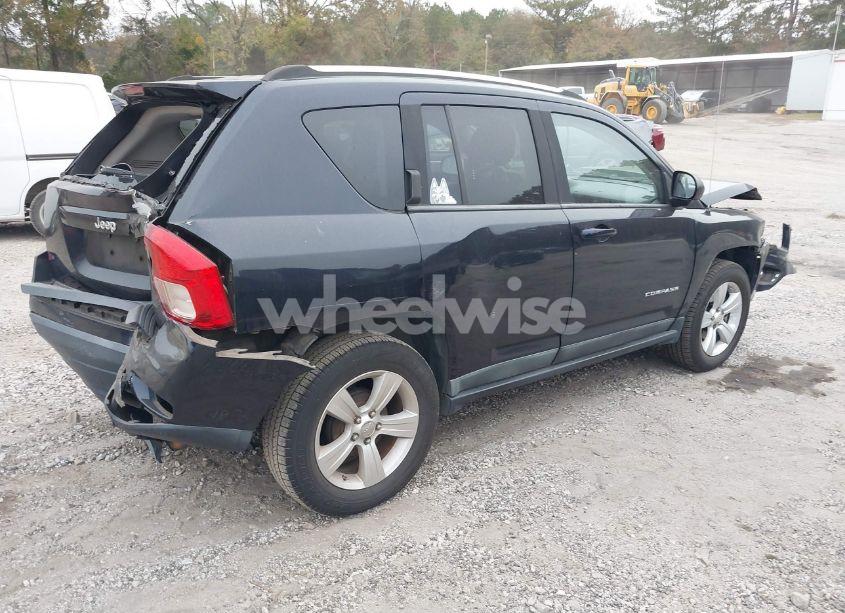 Photo 4 of 2011 Jeep Compass (VIN 1J4NT1FA7BD165634)