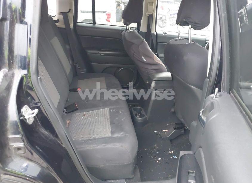 Photo 8 of 2011 Jeep Compass (VIN 1J4NT1FA7BD165634)