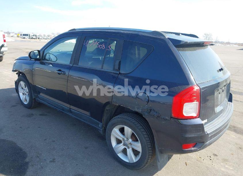Photo 3 of 2011 Jeep Compass (VIN 1J4NT1FA7BD208658)