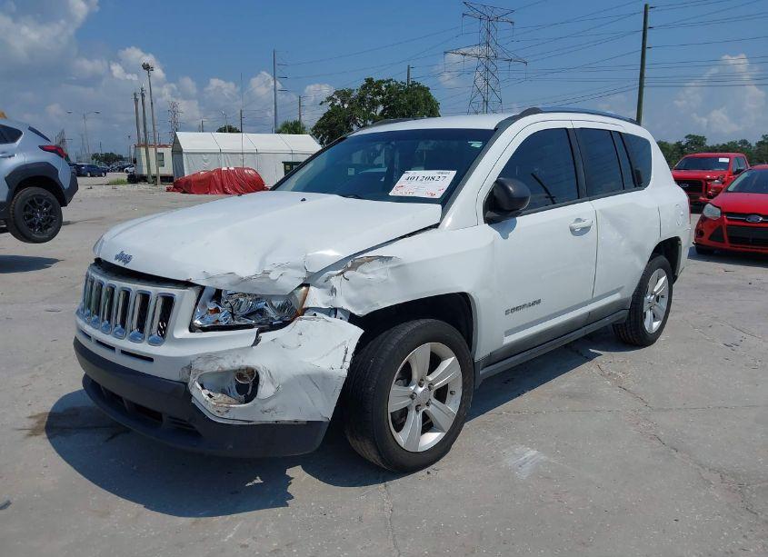 Photo 2 of 2011 Jeep Compass (VIN 1J4NT1FA8BD138975)