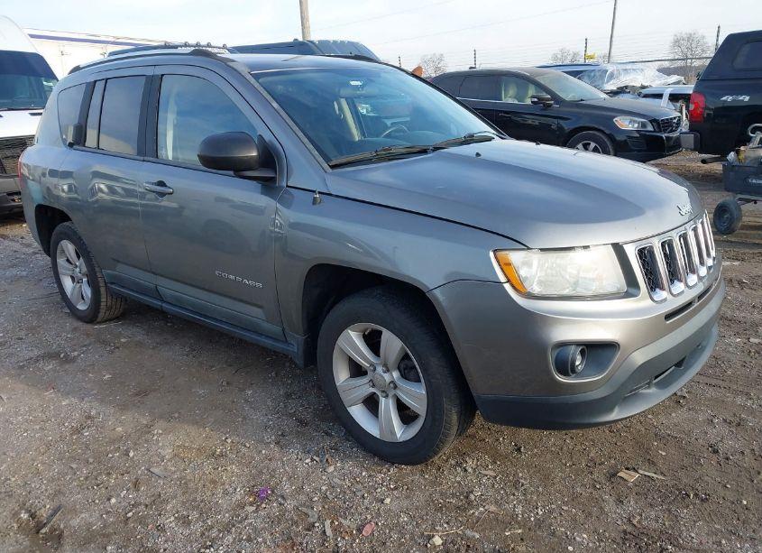 2011 Jeep Compass (VIN 1J4NT1FA9BD230886) main photo
