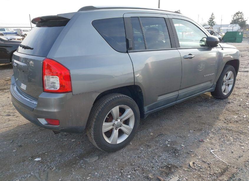 Photo 4 of 2011 Jeep Compass (VIN 1J4NT1FA9BD230886)