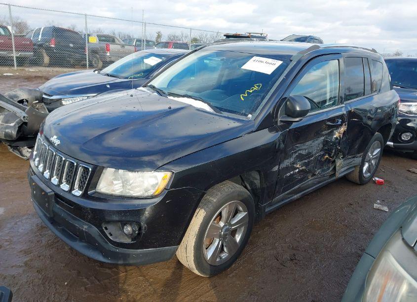 Photo 2 of 2011 Jeep Compass (VIN 1J4NT1FAXBD138718)