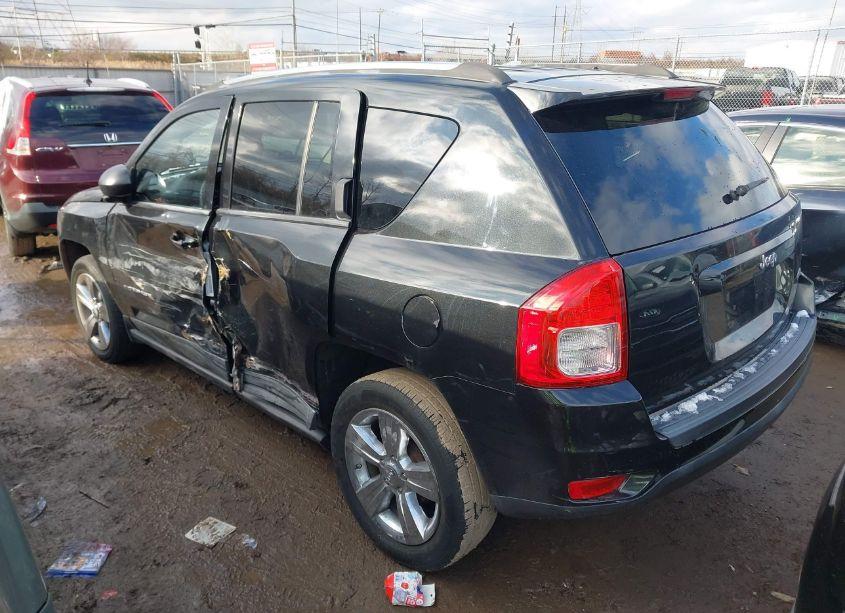 Photo 3 of 2011 Jeep Compass (VIN 1J4NT1FAXBD138718)