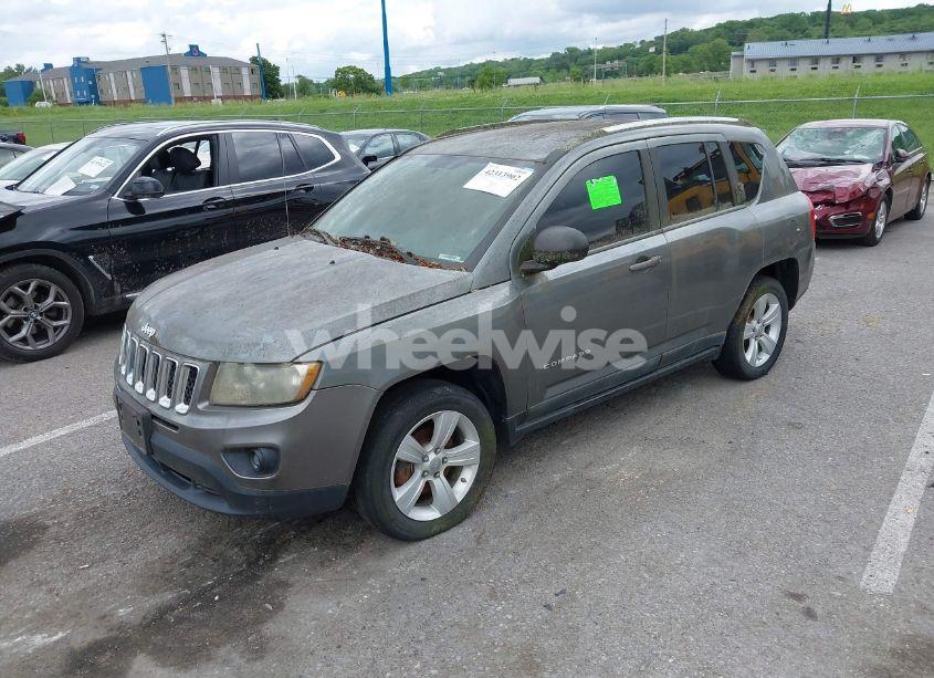 Photo 2 of 2011 Jeep Compass SPORT (VIN 1J4NT1FB0BD195762)