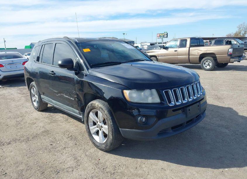2011 Jeep Compass (VIN 1J4NT1FB2BD151424) main photo