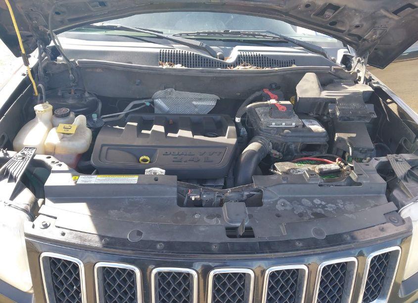 Photo 10 of 2011 Jeep Compass (VIN 1J4NT1FB2BD151424)