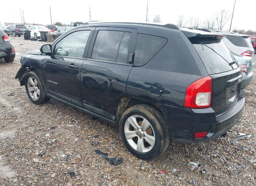 Photo 3 of 2011 Jeep Compass (VIN 1J4NT1FB2BD205188)