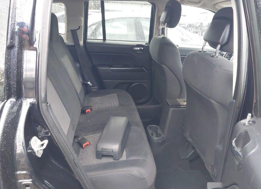 Photo 8 of 2011 Jeep Compass (VIN 1J4NT1FB2BD205188)