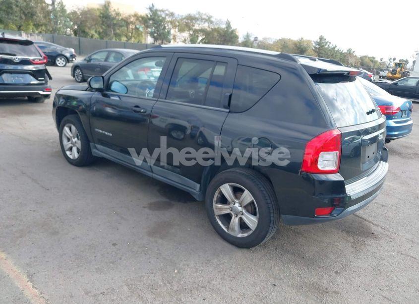 Photo 3 of 2011 Jeep Compass (VIN 1J4NT1FB3BD190393)