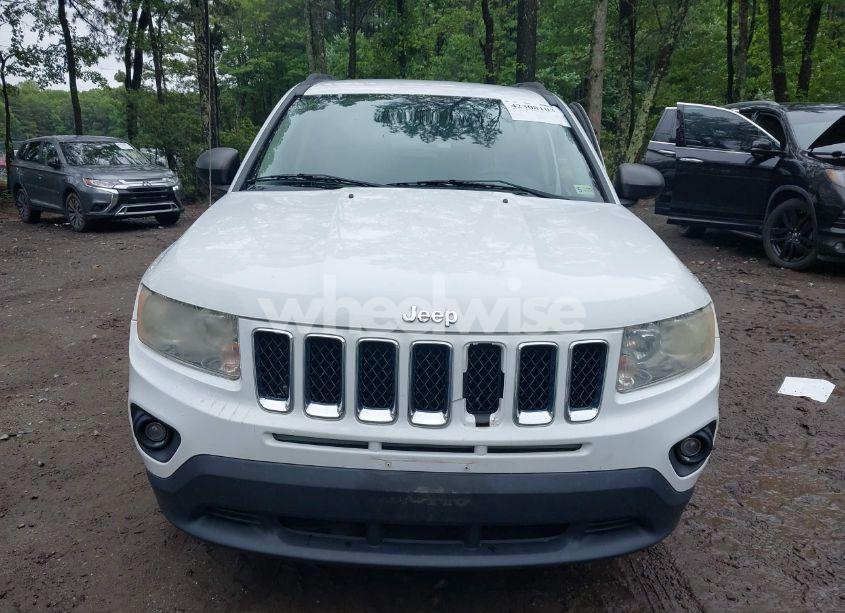 Photo 12 of 2011 Jeep Compass (VIN 1J4NT1FB4BD245580)