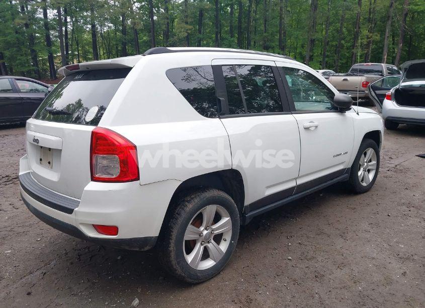 Photo 4 of 2011 Jeep Compass (VIN 1J4NT1FB4BD245580)