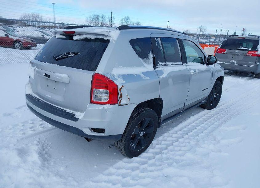 Photo 4 of 2011 Jeep Compass (VIN 1J4NT1FB5BD142457)