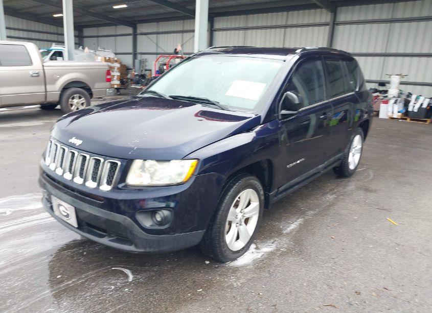 Photo 2 of 2011 Jeep Compass (VIN 1J4NT1FB5BD159565)