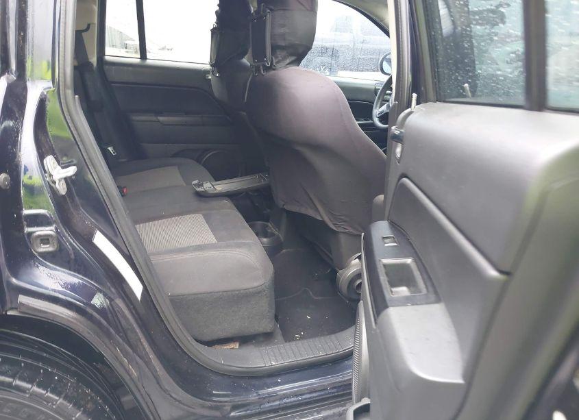 Photo 8 of 2011 Jeep Compass (VIN 1J4NT1FB5BD159565)