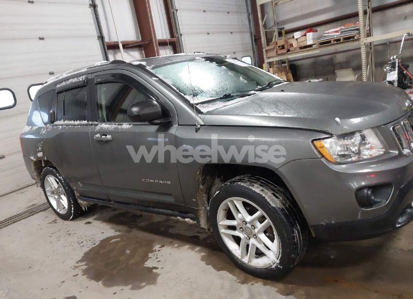Photo 13 of 2011 Jeep Compass (VIN 1J4NT1FB5BD190346)
