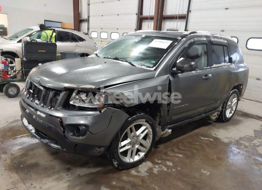 Photo 2 of 2011 Jeep Compass (VIN 1J4NT1FB5BD190346)
