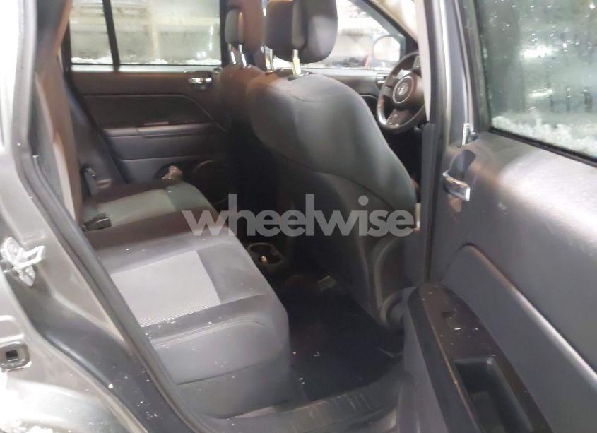 Photo 8 of 2011 Jeep Compass (VIN 1J4NT1FB5BD190346)