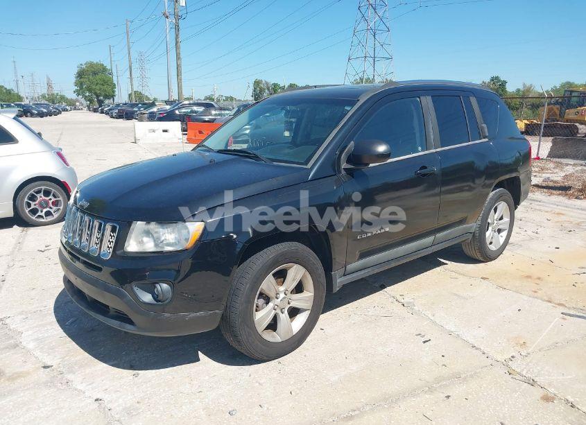 Photo 2 of 2011 Jeep Compass (VIN 1J4NT1FB6BD195524)