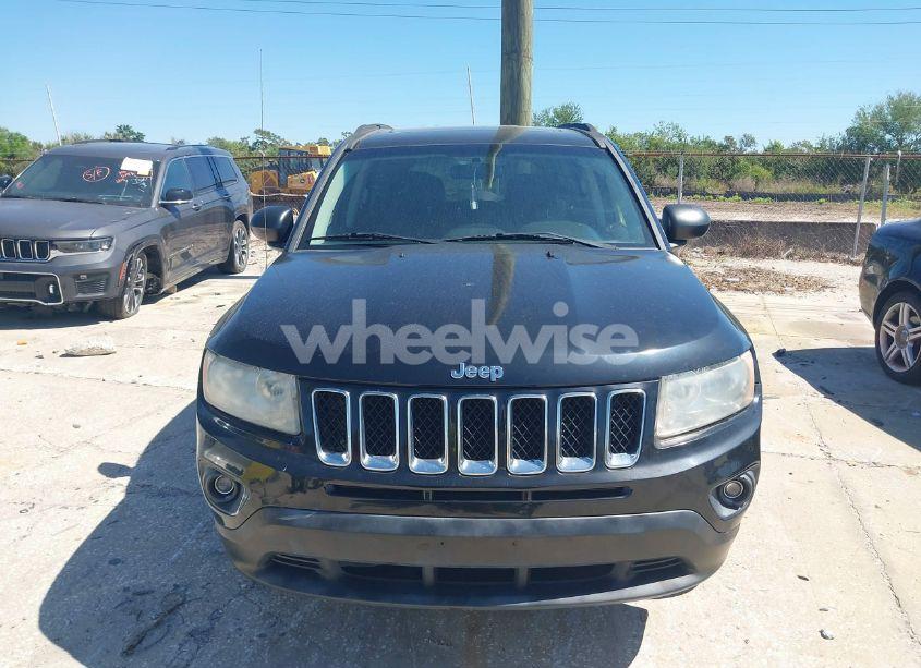 Photo 6 of 2011 Jeep Compass (VIN 1J4NT1FB6BD195524)