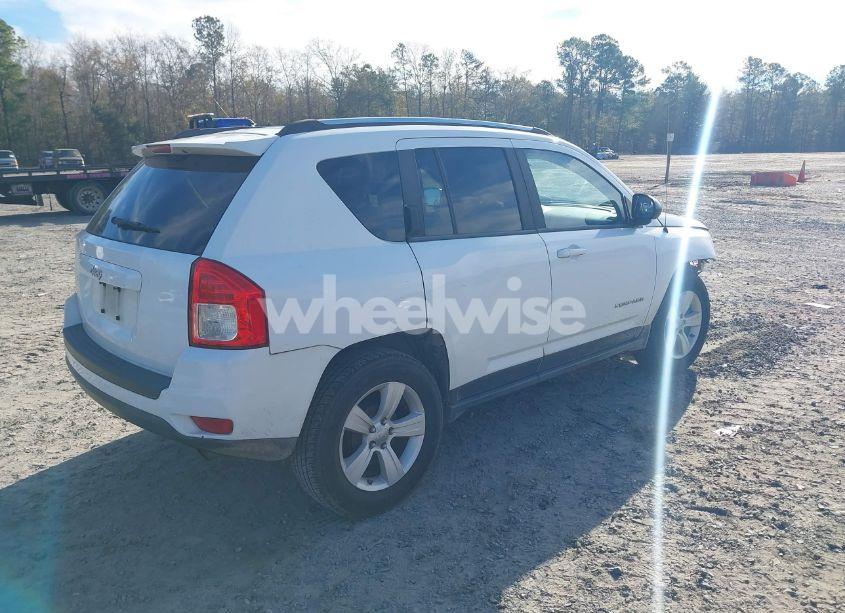 Photo 4 of 2011 Jeep Compass (VIN 1J4NT1FB7BD172639)