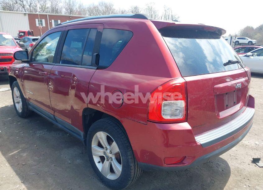Photo 3 of 2011 Jeep Compass (VIN 1J4NT1FB8BD170401)