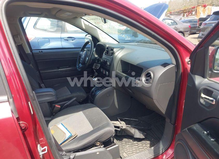 Photo 5 of 2011 Jeep Compass (VIN 1J4NT1FB8BD170401)