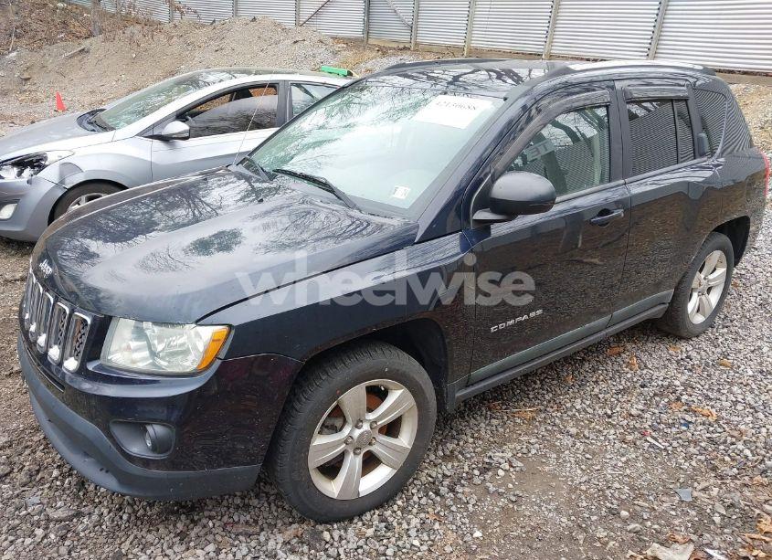 Photo 2 of 2011 Jeep Compass (VIN 1J4NT1FB8BD194438)
