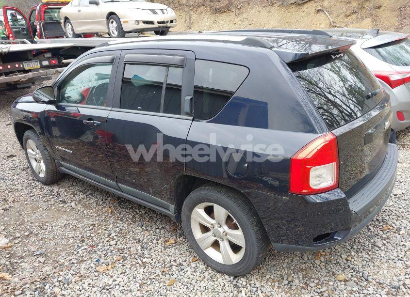Photo 3 of 2011 Jeep Compass (VIN 1J4NT1FB8BD194438)