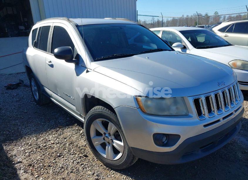 2011 Jeep Compass (VIN 1J4NT1FB8BD248904) main photo