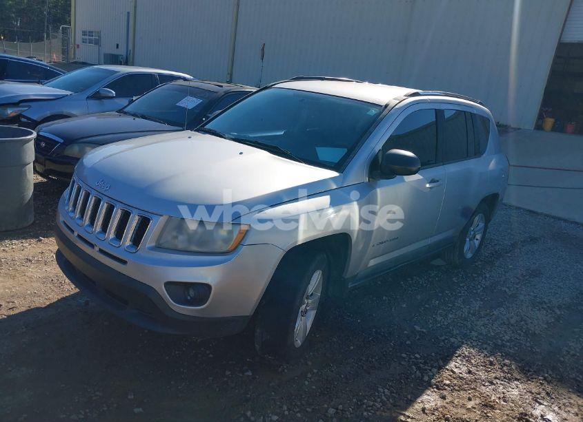 Photo 2 of 2011 Jeep Compass (VIN 1J4NT1FB8BD248904)