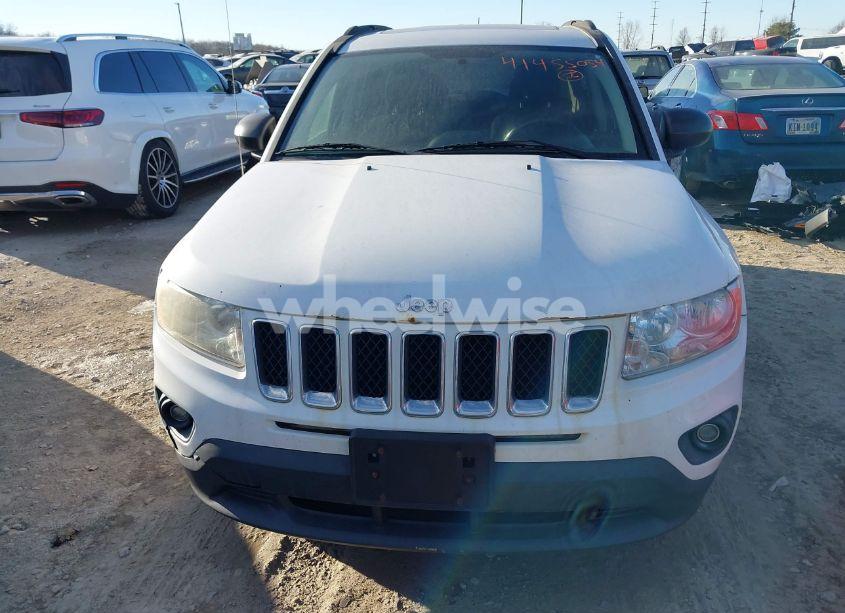 Photo 6 of 2011 Jeep Compass (VIN 1J4NT1FB9BD252816)