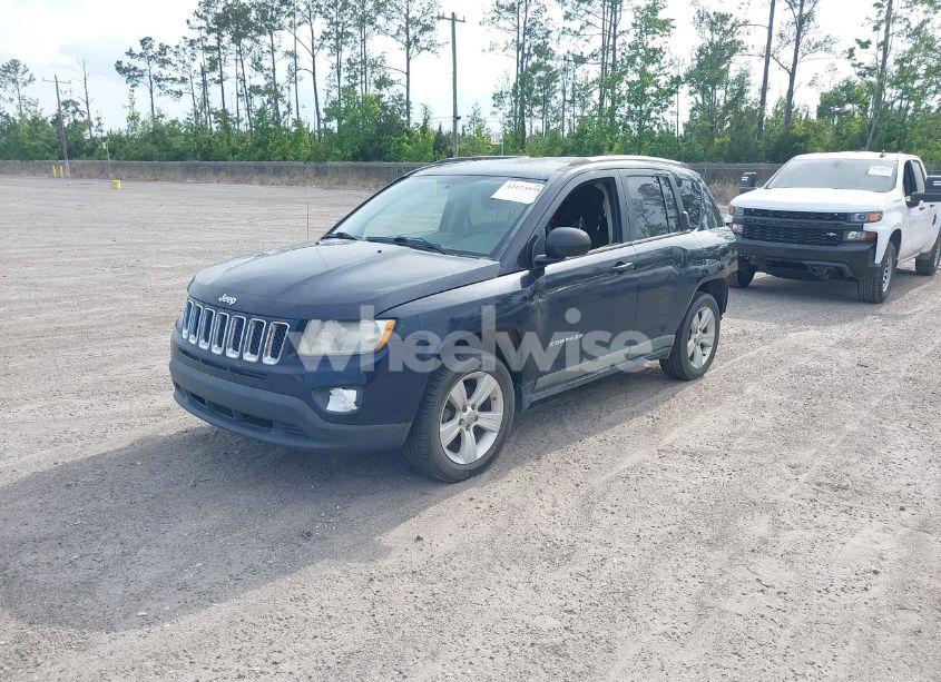 Photo 2 of 2011 Jeep Compass (VIN 1J4NT1FBXBD151512)
