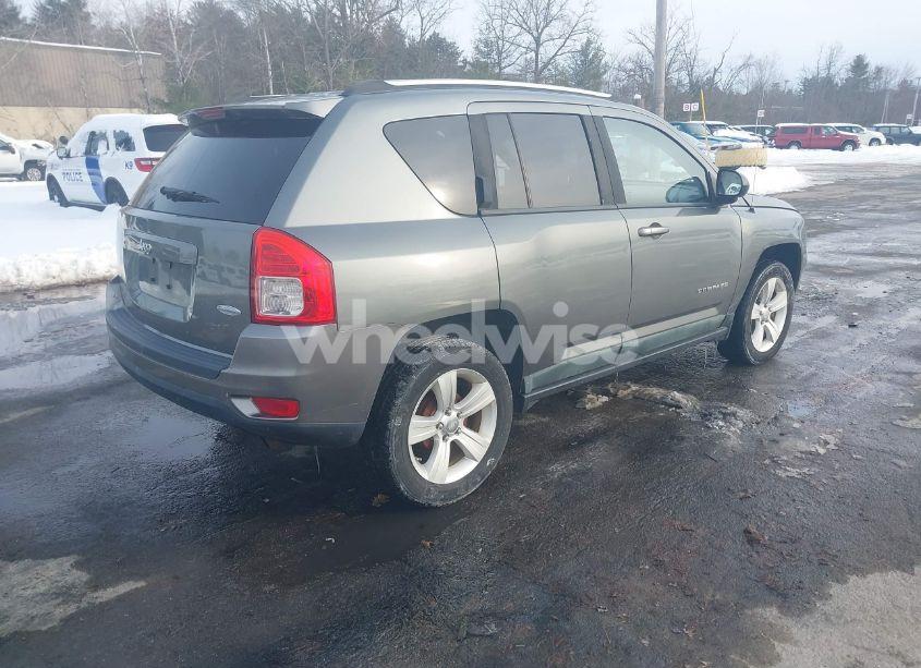 Photo 4 of 2011 Jeep Compass (VIN 1J4NT1FBXBD203947)